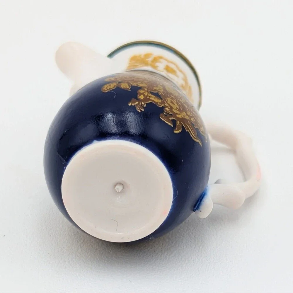 Zuru Mini Brands Netflix Bridgerton Teapot Blue Gold Miniature 1.5